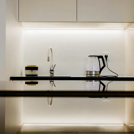 Apartment G 0.7 - G.oogle Nest Smart House *