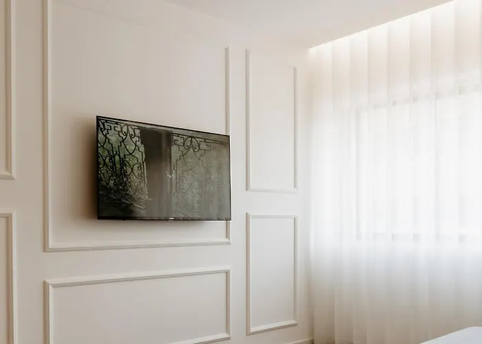 G 0.7 - G.oogle Nest Smart House * Braga